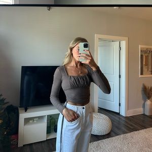 Cinched long sleeve tie top square neck